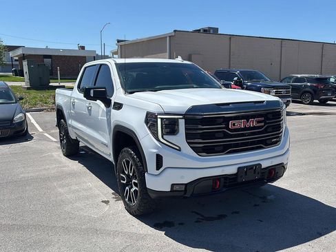 Used 2023 GMC Sierra 1500 AT4 w/ AT4 Premium Package image 8