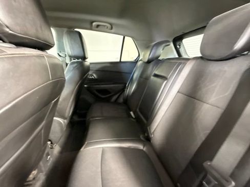 Used 2019 Chevrolet Trax LT w/ LT Convenience Package AWD/4WD image 24