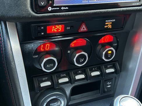 Used 2019 Toyota 86 image 30