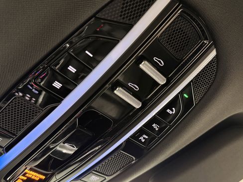 Certified 2022 Porsche Panamera 4 Platinum Edition image 35