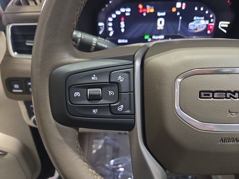 Used 2022 GMC Yukon Denali image 21
