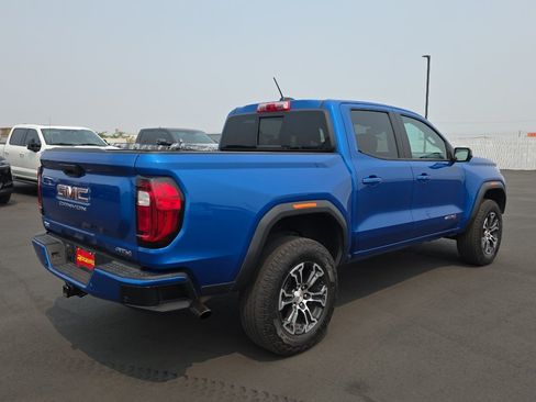 Used 2023 GMC Canyon AT4 w/ AT4 Premium Package AWD/4WD image 8