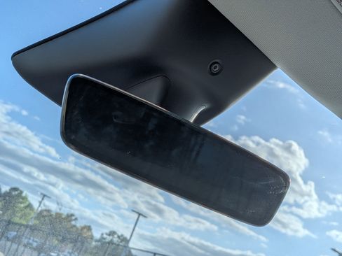 Used 2024 Tesla Model Y Long Range image 23