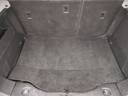 Used 2022 Chevrolet Trax LT w/ Driver Confidence Package image 32