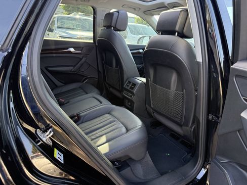 Used 2020 Audi Q5 2.0T Premium w/ Convenience Package AWD/4WD image 15