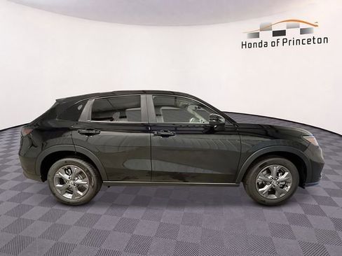 New 2027 Honda HR-V LX image 2