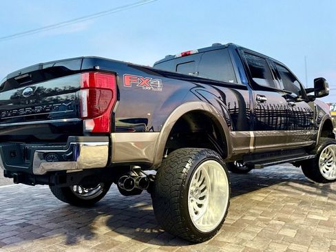 Used 2022 Ford F250 Lariat w/ Lariat Ultimate Package image 3