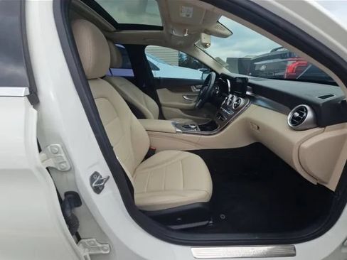 Used 2019 Mercedes-Benz C 300 Sedan image 9