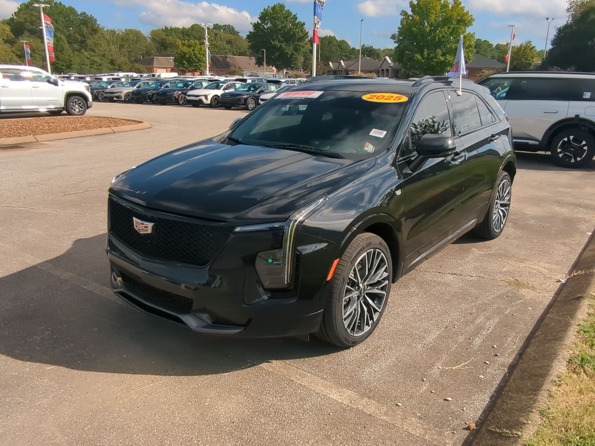 Used 2025 Cadillac XT4 Sport FWD image 4
