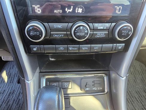 Used 2022 Subaru Ascent Limited w/ Technology Package image 20