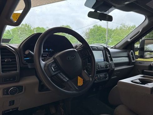 Used 2022 Ford F250 XLT w/ Black Appearance Package AWD/4WD image 10