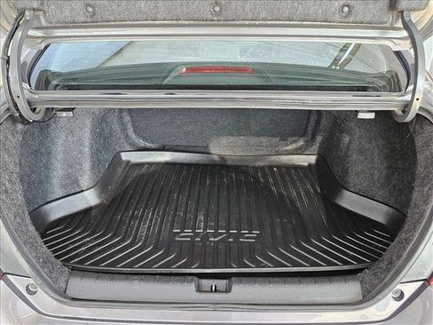 Used 2018 Honda Civic EX image 6