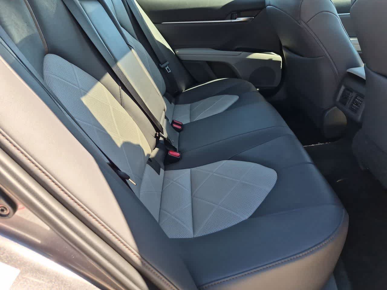 Used 2018 Toyota Camry XLE w/ Driver Assist Package FWD image 13