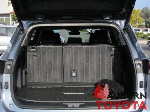 Certified 2023 Toyota Highlander XLE image 7