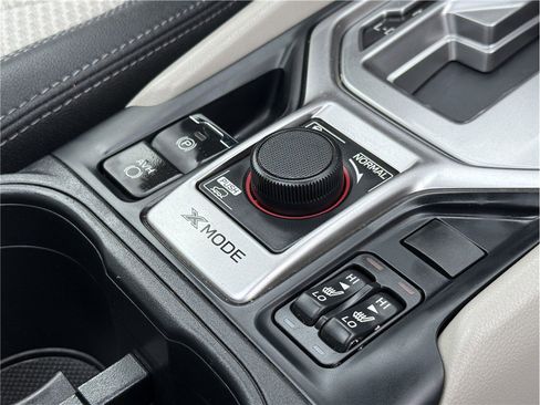 Used 2020 Subaru Forester Premium image 18