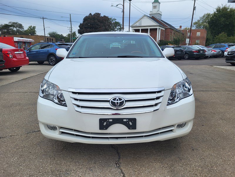 Used 2007 Toyota Avalon Limited FWD image 2