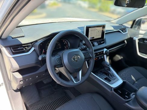 Used 2025 Toyota RAV4 XLE w/ Convenience Package AWD/4WD image 12