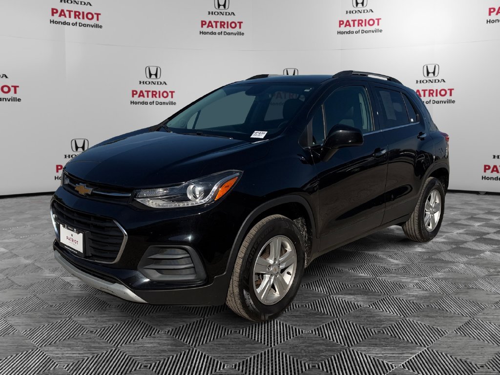 Used 2020 Chevrolet Trax LT w/ LT Convenience Package AWD/4WD image 2