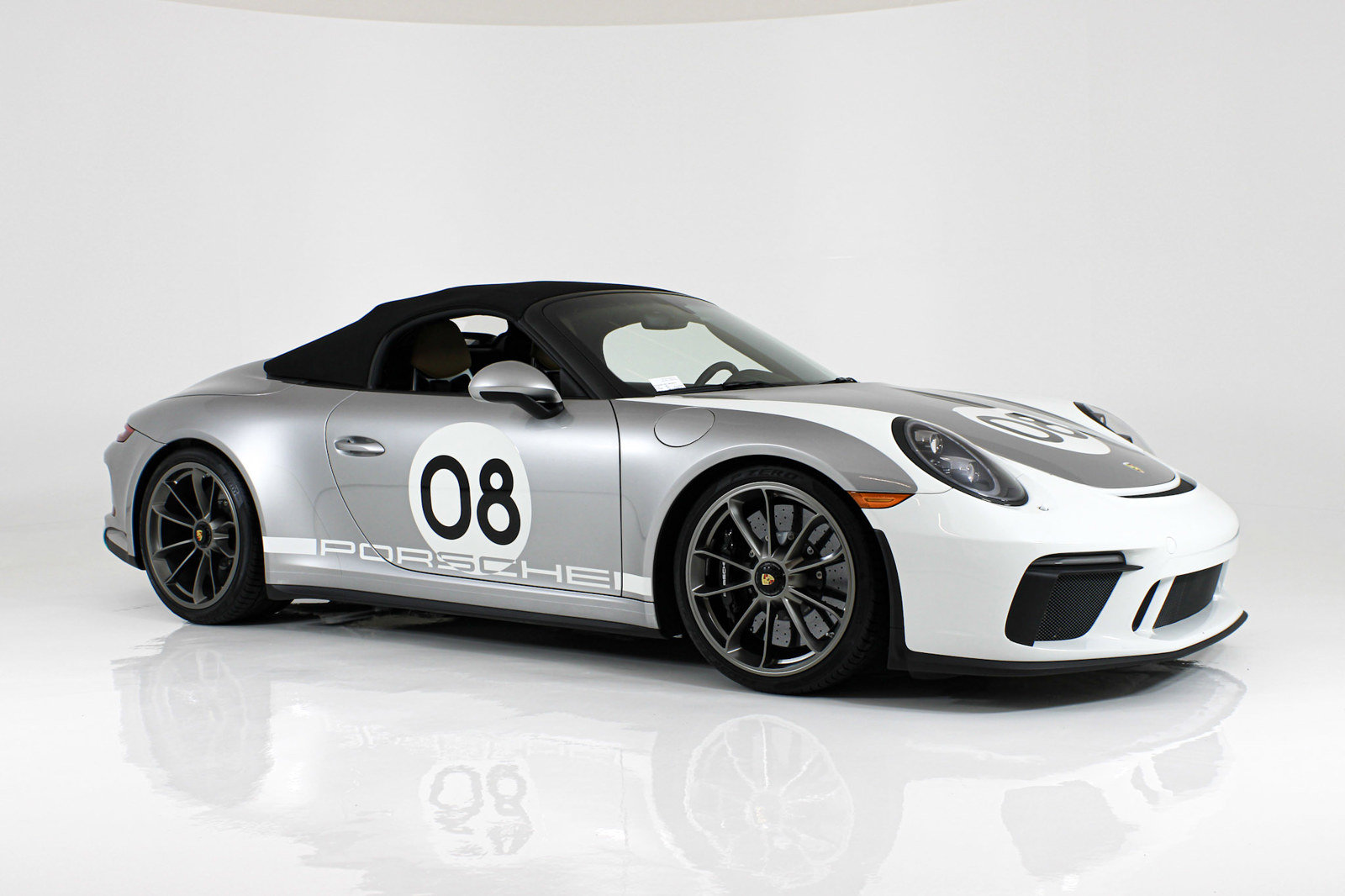 Used 2019 Porsche 911 Speedster RWD image 15