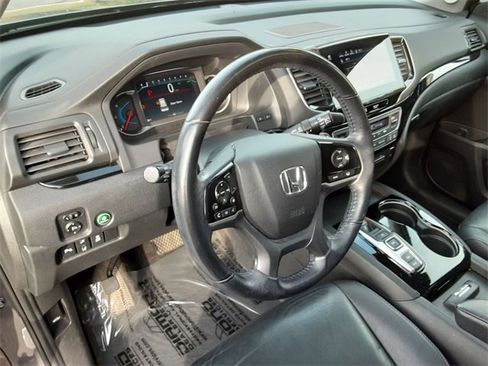 Used 2021 Honda Pilot Touring image 9