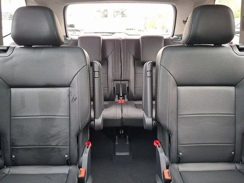 Certified 2022 Volkswagen Atlas SE w/ Panoramic Sunroof Package AWD/4WD image 19