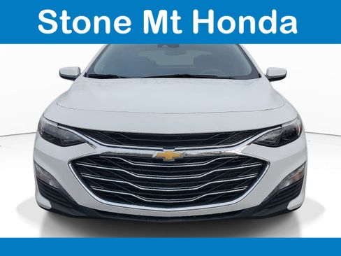 Used 2024 Chevrolet Malibu LT image 2