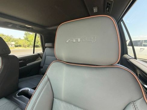 New 2026 GMC Yukon AT4 w/ AT4 Premium Package AWD/4WD image 8