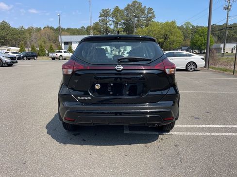 Certified 2025 Nissan Kicks Play S image 6