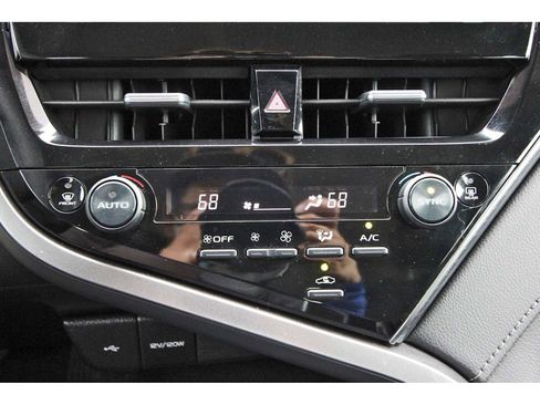 Used 2023 Toyota Camry LE image 23