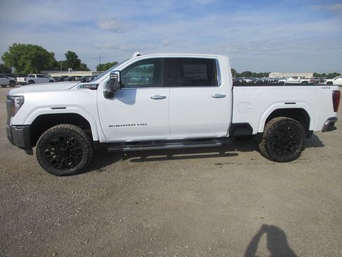 New 2026 GMC Sierra 2500 SLT w/ SLT Premium Package AWD/4WD image 10