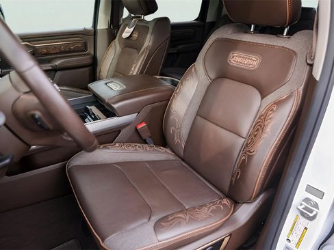 Used 2025 RAM 1500 Limited image 10