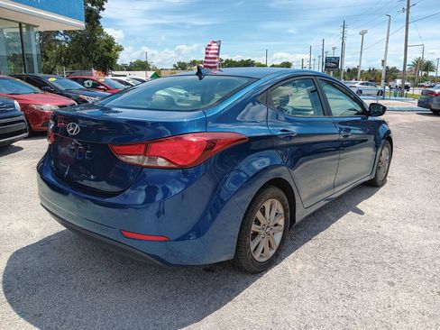 Used 2016 Hyundai Elantra SE w/ Option Group 02 FWD image 9
