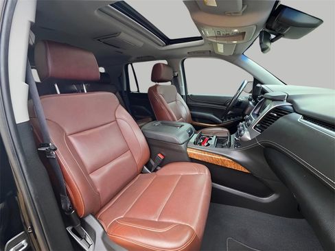 Used 2019 Chevrolet Tahoe Premier w/ Premier Plus Edition image 17