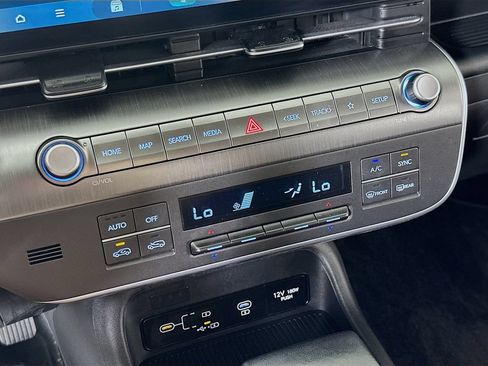 Used 2024 Hyundai Kona SEL AWD/4WD image 25