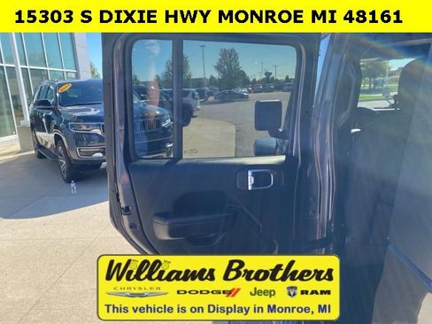 Used 2020 Jeep Gladiator Sport w/ Quick Order Package 24S image 20