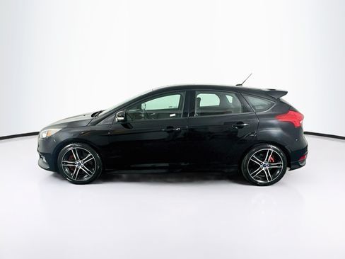 Used 2016 Ford Focus ST FWD image 4