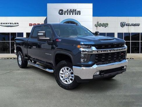 Used 2023 Chevrolet Silverado 2500 LT w/ Convenience Package AWD/4WD image 2