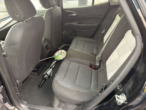 Used 2025 Chevrolet Trax LS FWD image 8