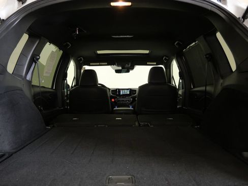 Used 2025 Honda Passport Black Edition image 28