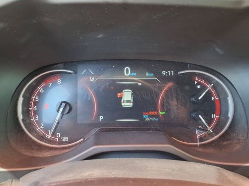 Certified 2025 Toyota RAV4 XLE FWD image 18
