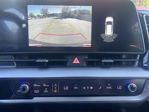 Used 2023 Kia Sportage EX FWD image 5
