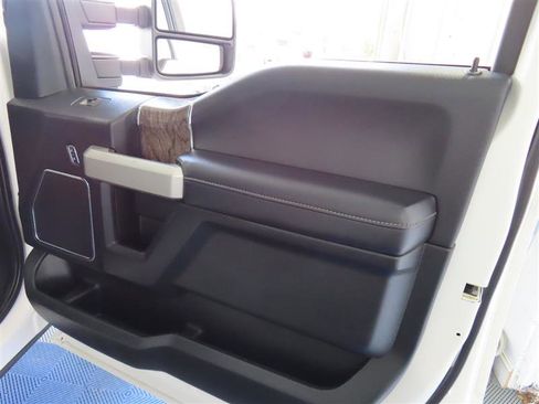 Used 2019 Ford F450 Lariat w/ Lariat Ultimate Package image 25