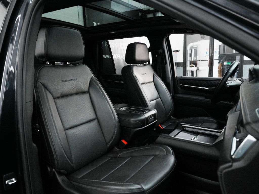 Used 2023 GMC Yukon Denali AWD/4WD image 39