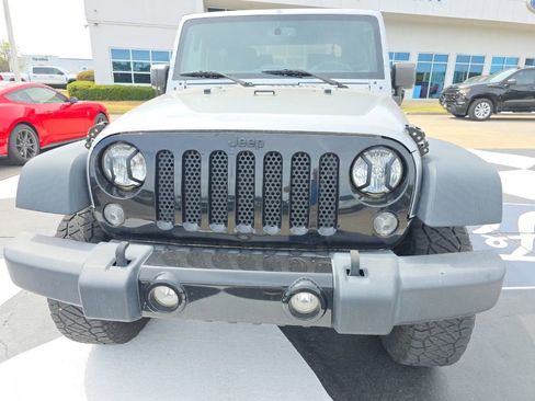 Used 2017 Jeep Wrangler Sport image 10