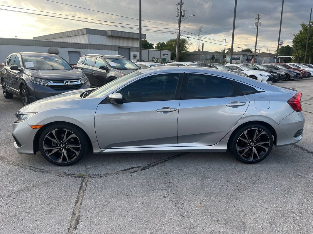 Used 2019 Honda Civic Sport image 2