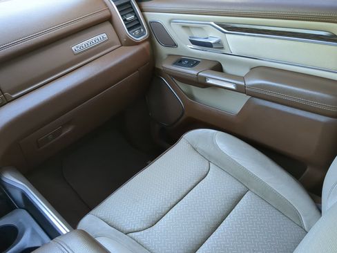 Used 2019 RAM 1500 Laramie AWD/4WD image 53