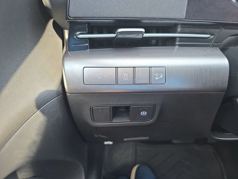 Certified 2024 Hyundai Kona SEL FWD image 19