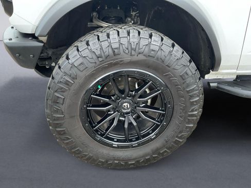 Used 2024 Ford Bronco Wildtrak AWD/4WD image 14