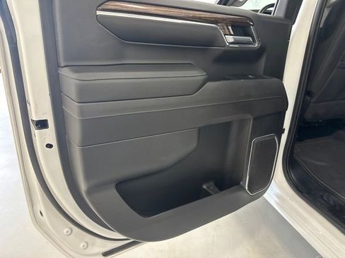 Used 2023 GMC Sierra 1500 Elevation image 35