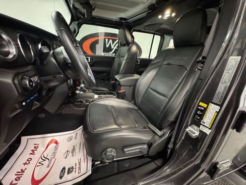 Used 2022 Jeep Wrangler Unlimited Sahara image 12